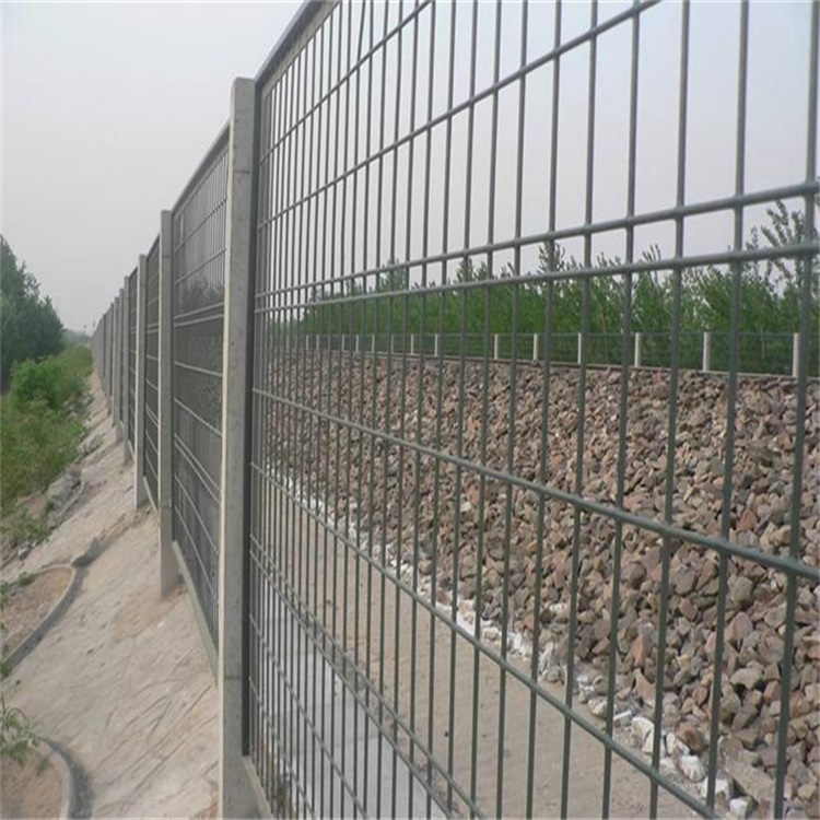深圳高铁防爬围栏