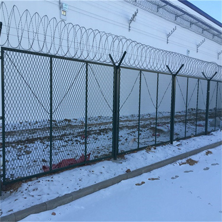青岛监狱钢网墙安装完毕图片3