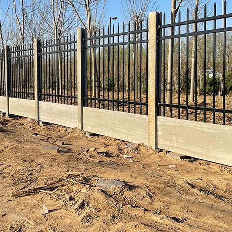 济南农场1.5米锌钢围栏安装完毕图片2
