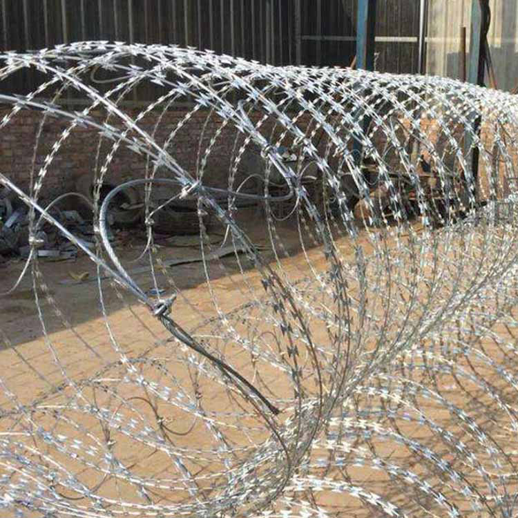 拉萨拉伸直线型刀片刺网已经验收成功图片4