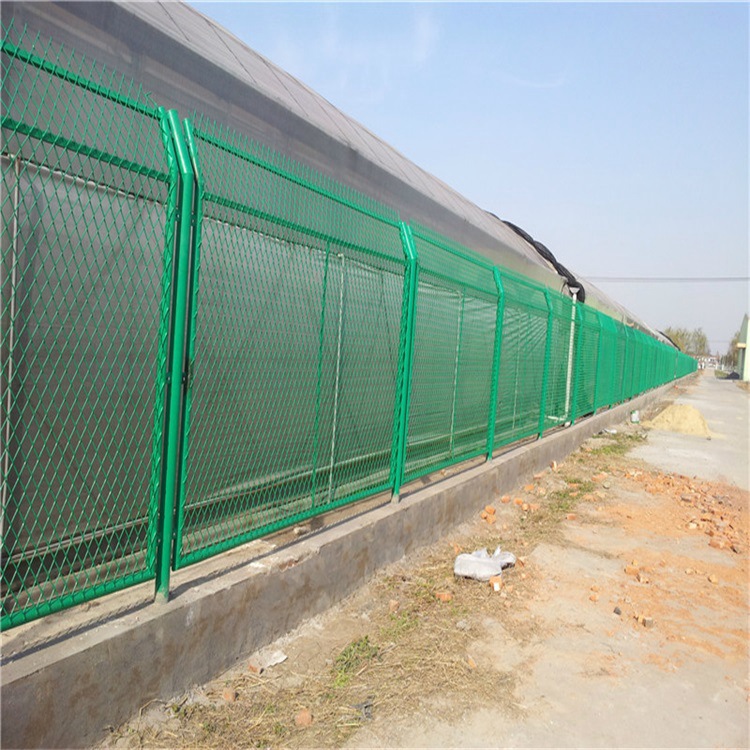 金属网片防护栅栏的安装方案图片3